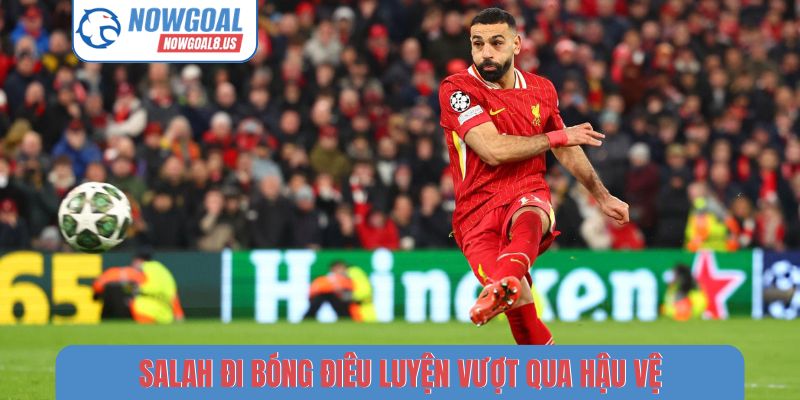 Salah đi bóng điêu luyện vượt qua hậu vệ